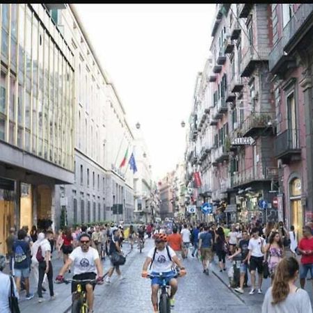 I Tre Re Via Toledo Napoli Exterior foto